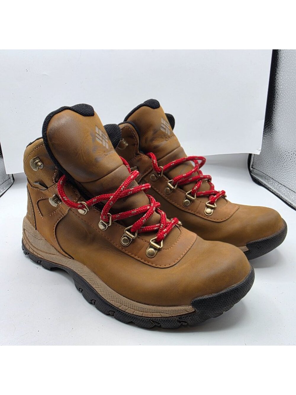 Columbia Yoncalla Mid Womens Size 7.5 Brown Waterproof Boots Camping Outdoors